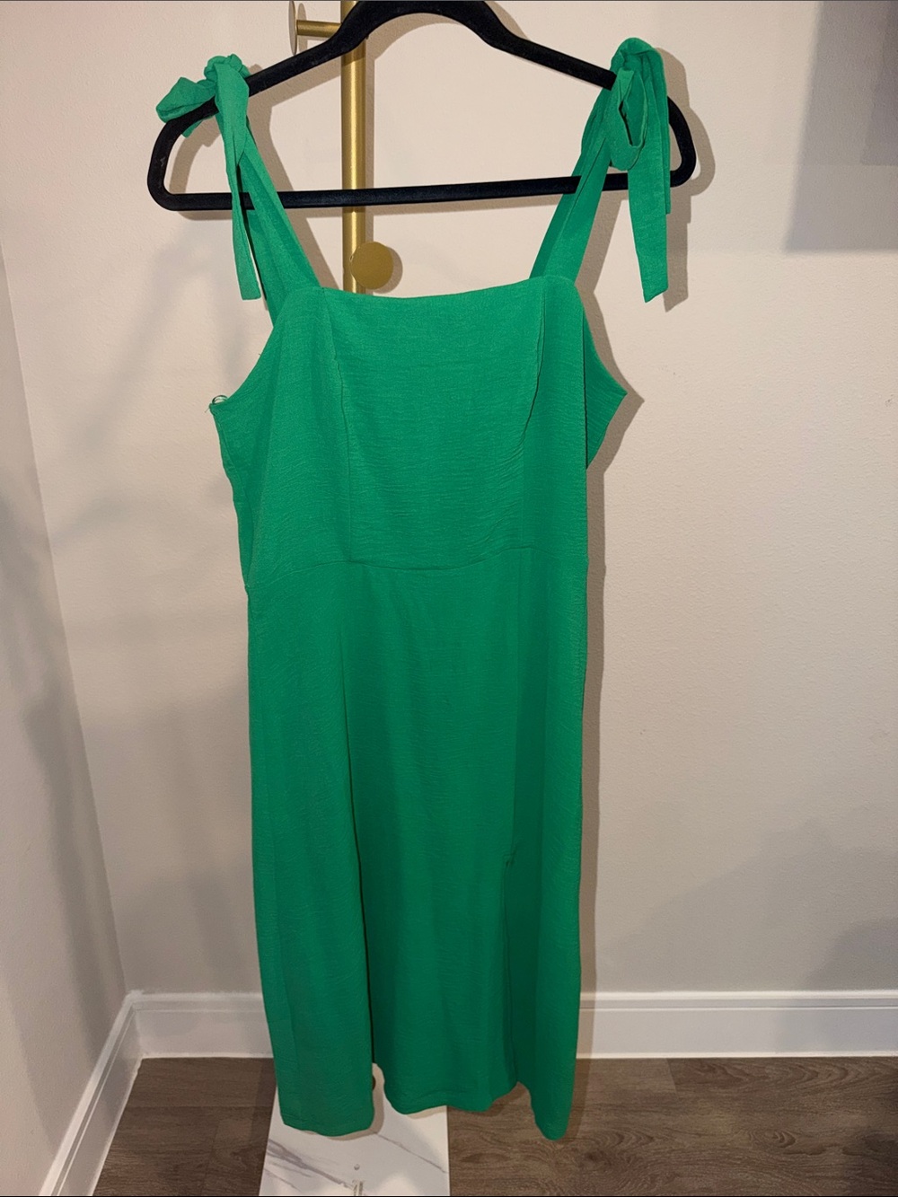 Los Angeles Apparel Emerald Tie-Shoulder Midi Dress
